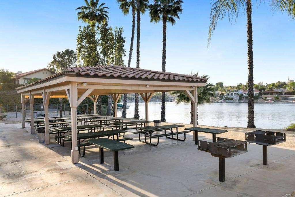 23474 Silver Strike Drive, Canyon Lake, CA 92587