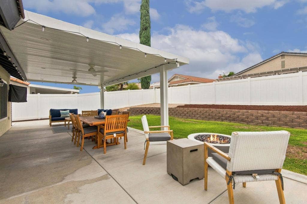 23474 Silver Strike Drive, Canyon Lake, CA 92587