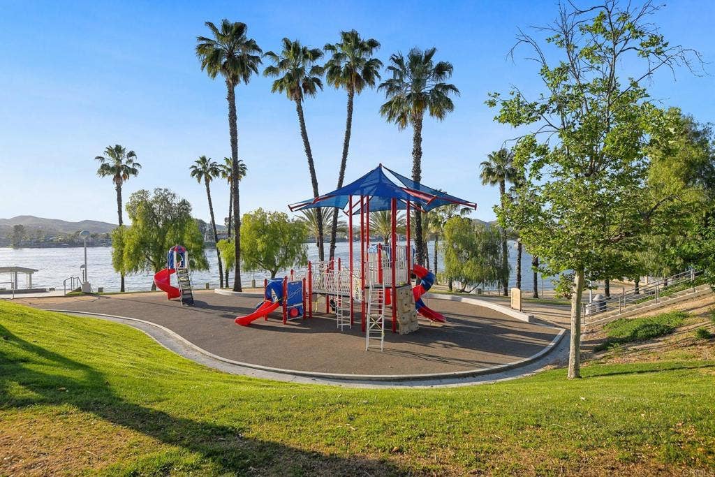 23474 Silver Strike Drive, Canyon Lake, CA 92587
