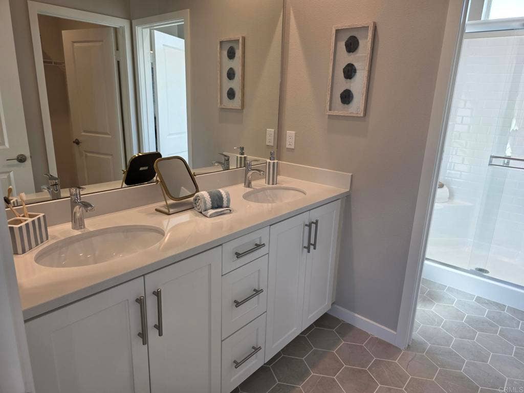 717 Vibrant Glen, Escondido, CA 92026 717 Vibrant Glen, Escondido, CA 92026
