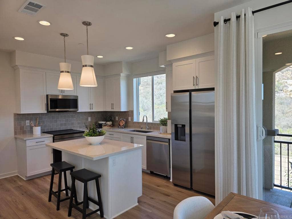 717 Vibrant Glen, Escondido, CA 92026 717 Vibrant Glen, Escondido, CA 92026