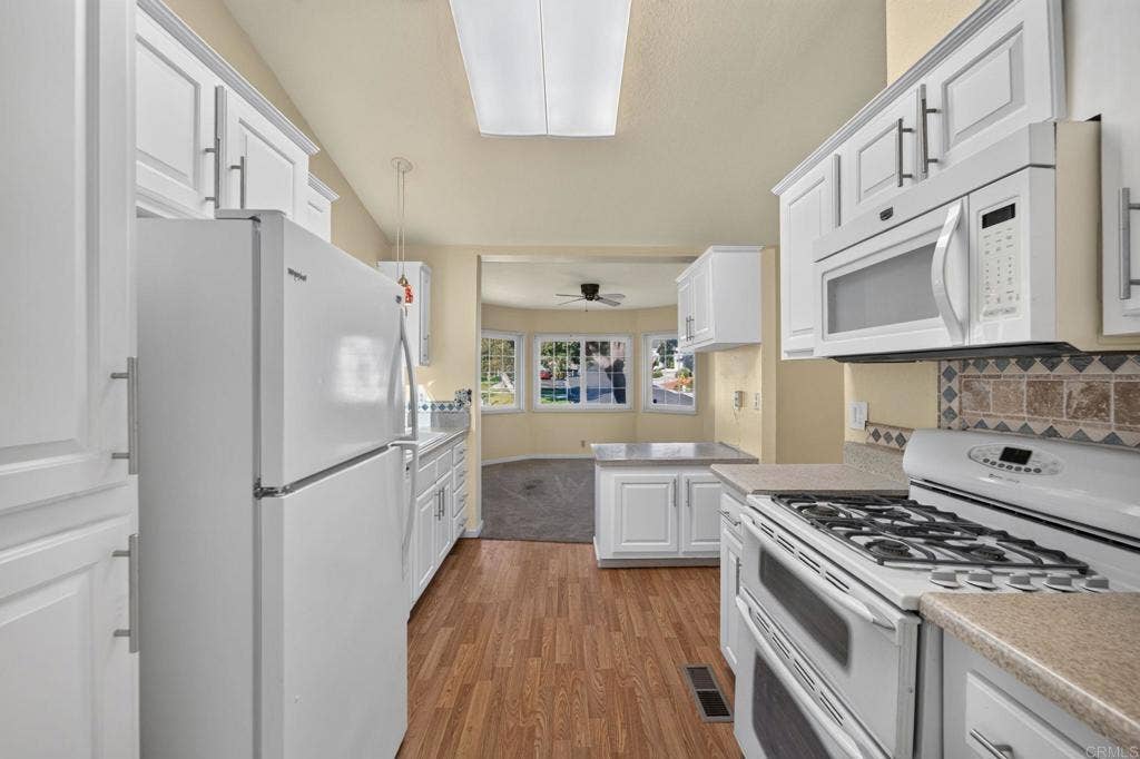 3502 Amber Lane, Oceanside, CA 92056