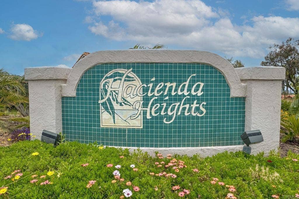 621 Paseo Rio, Vista, CA 92081