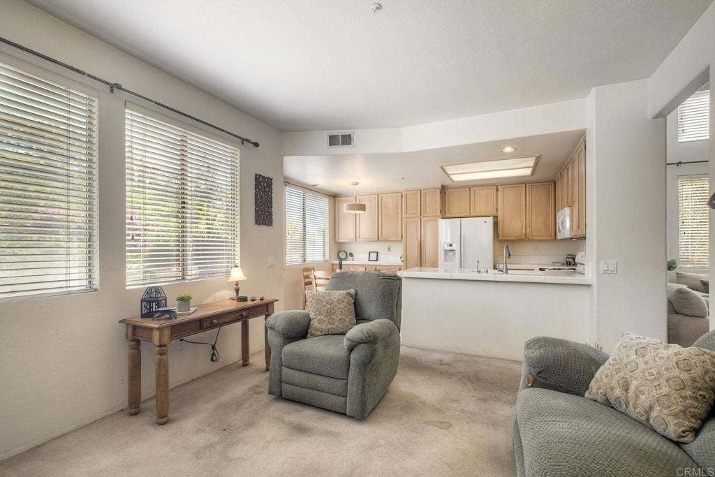 621 Paseo Rio, Vista, CA 92081