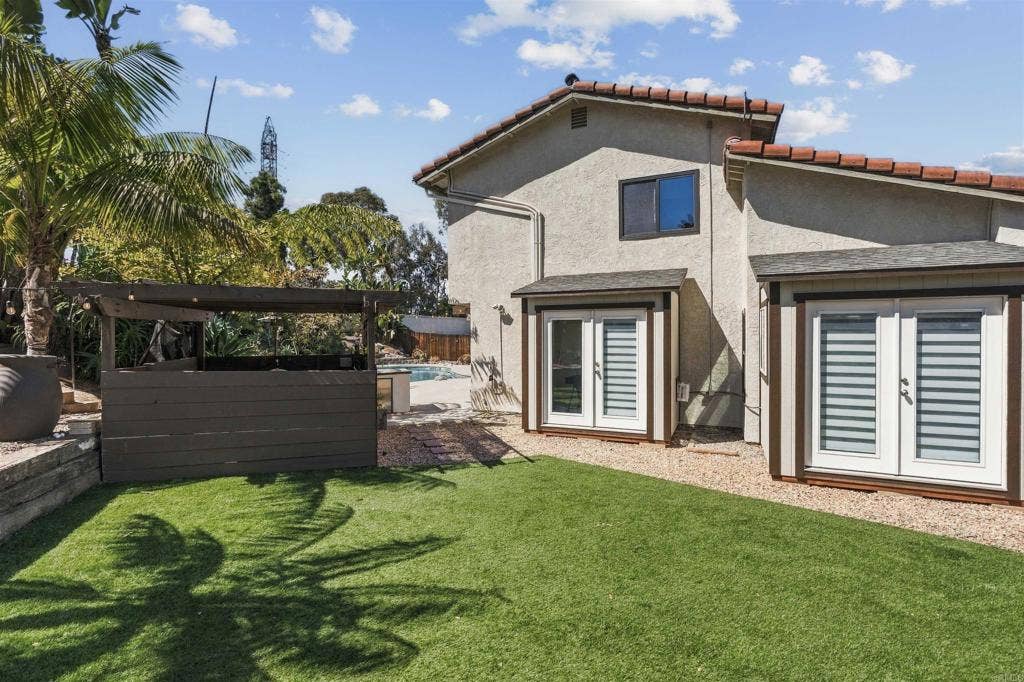 2687 Waterbury Way, Carlsbad, CA 92010 2687 Waterbury Way, Carlsbad, CA 92010