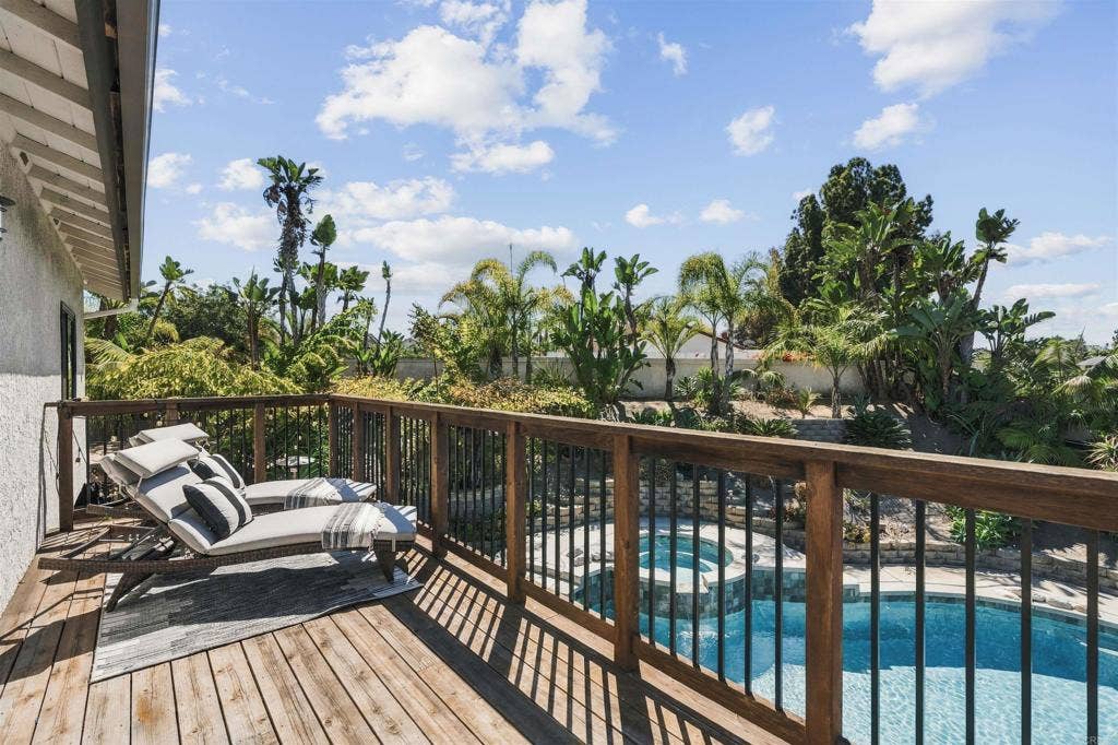 2687 Waterbury Way, Carlsbad, CA 92010 2687 Waterbury Way, Carlsbad, CA 92010