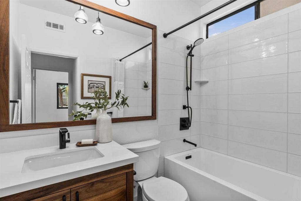 2687 Waterbury Way, Carlsbad, CA 92010 2687 Waterbury Way, Carlsbad, CA 92010