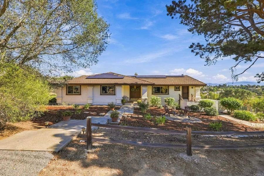 Property photo for 590 Elm Tree Lane, Fallbrook, CA