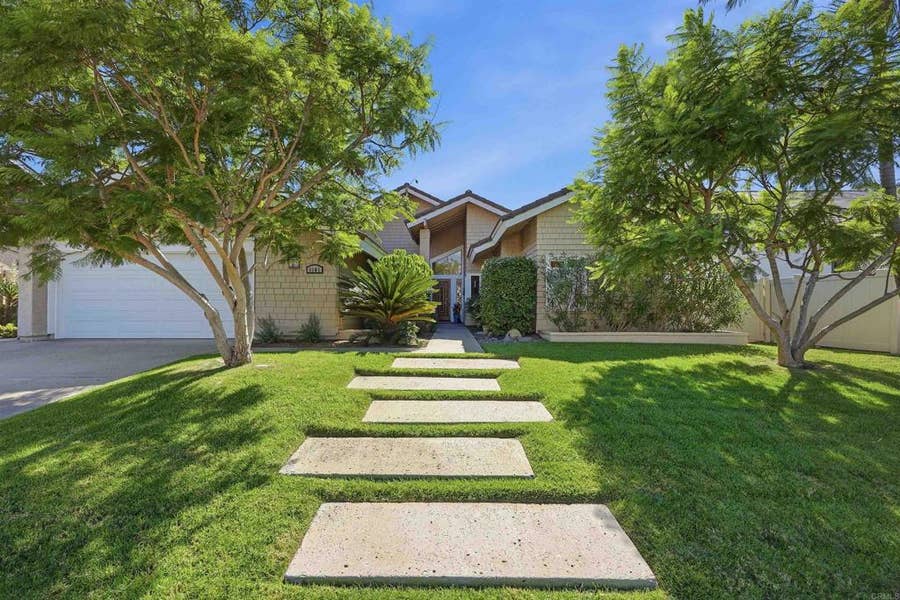 Property photo for 1101 Via Mil Cumbres, Solana Beach, CA