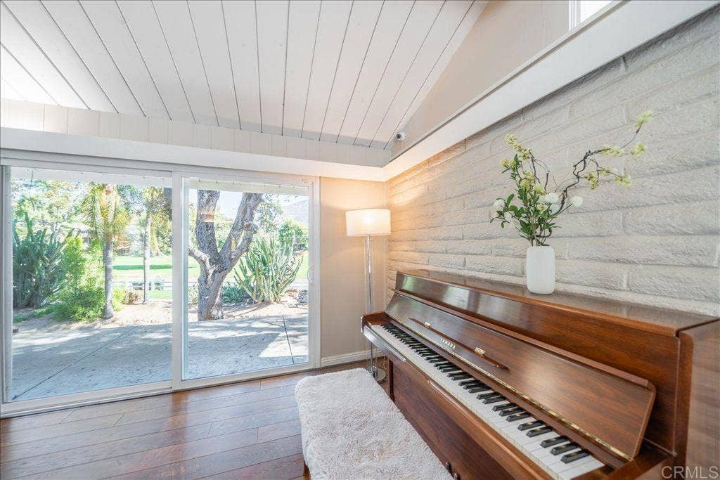 1841 Tecalote Drive, Fallbrook, CA 92028 1841 Tecalote Drive, Fallbrook, CA 92028