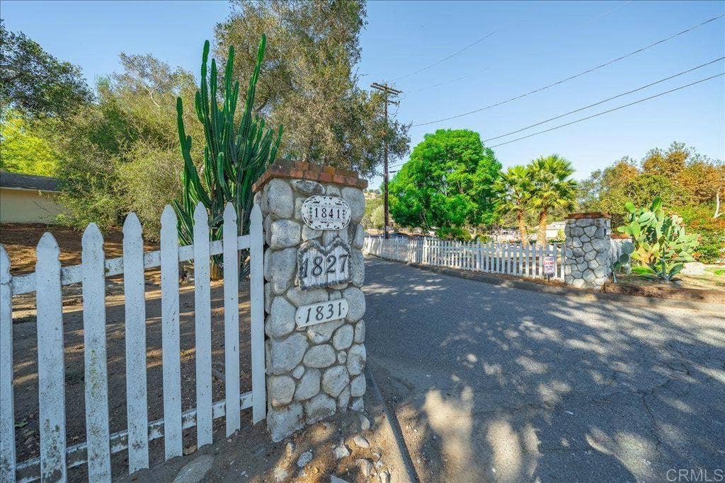 1841 Tecalote Drive, Fallbrook, CA 92028 1841 Tecalote Drive, Fallbrook, CA 92028