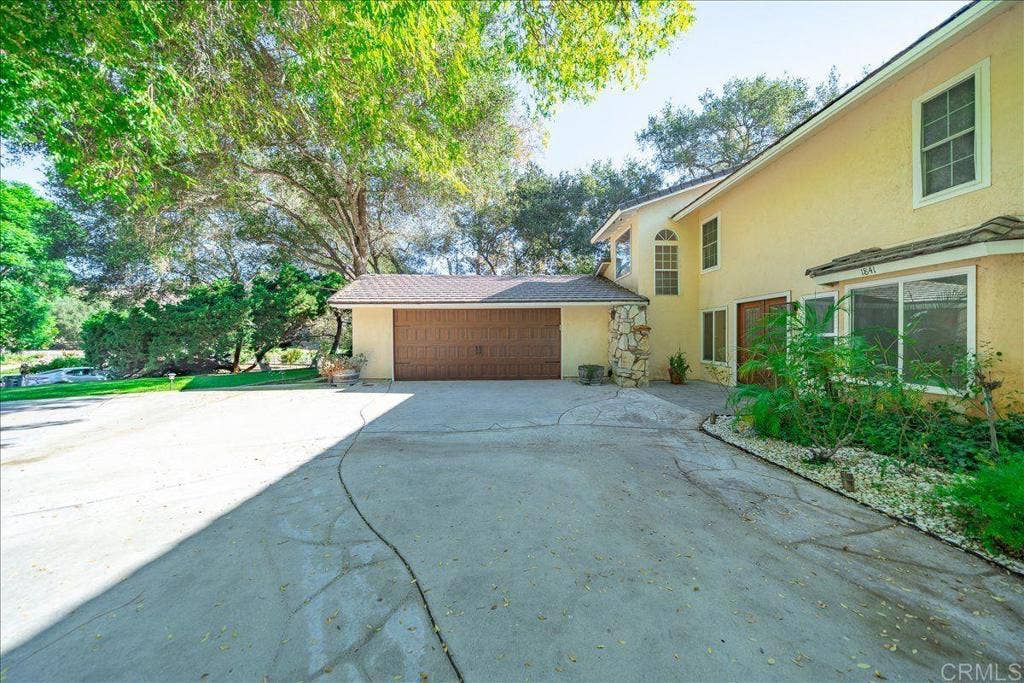 1841 Tecalote Drive, Fallbrook, CA 92028 1841 Tecalote Drive, Fallbrook, CA 92028