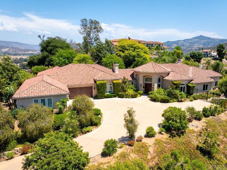 Property photo for 14106 Summit Crest, Escondido, CA