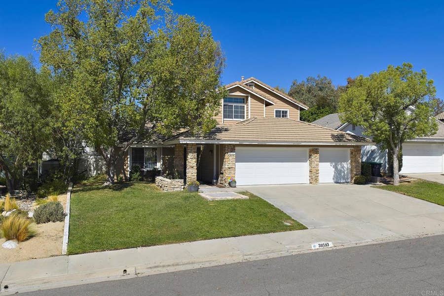 Property photo for 39593 Willowbend Drive, Murrieta, CA