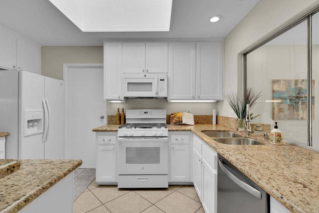 14830 Del Diablo Lane, San Diego, CA 92129 14830 Del Diablo Lane, San Diego, CA 92129