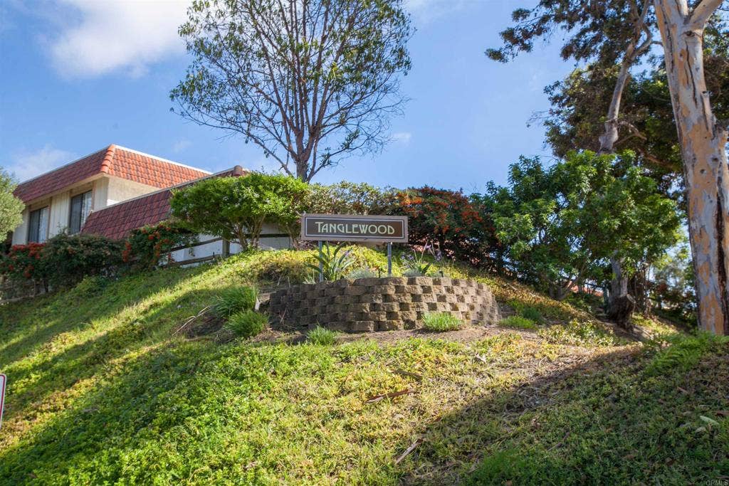 2714 Via Juanita, Carlsbad, CA 92010 Tanglewood Community