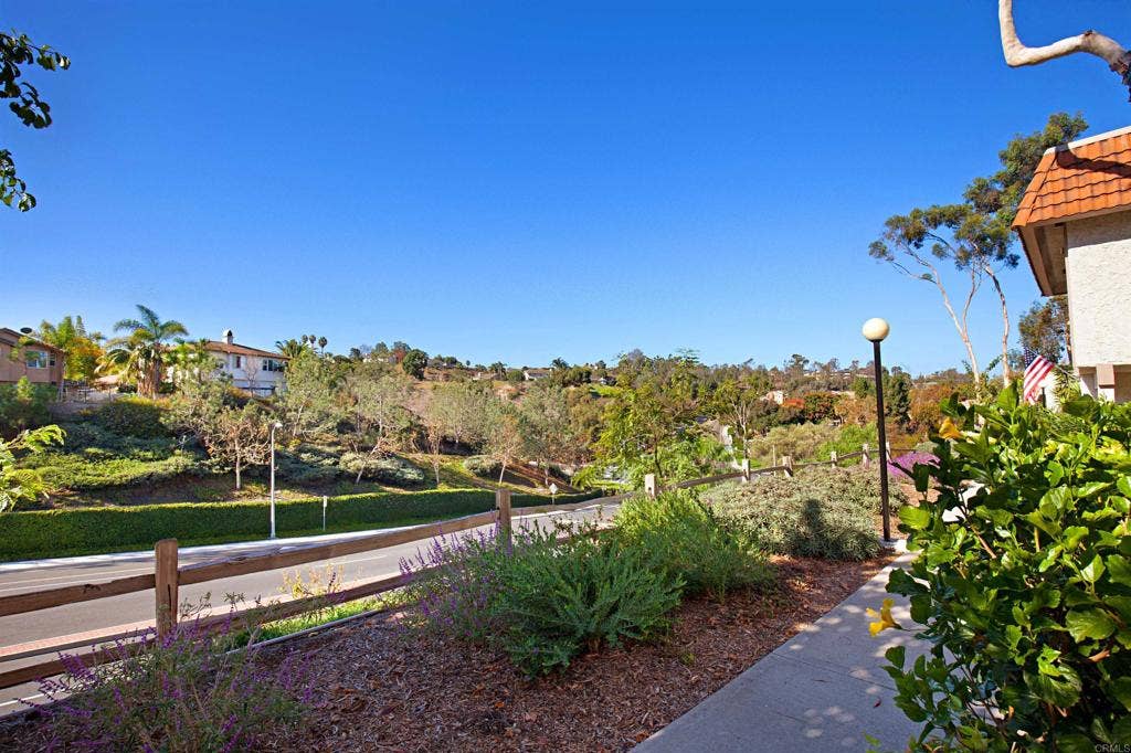 2714 Via Juanita, Carlsbad, CA 92010 Tanglewood Community