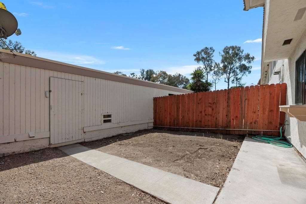 2714 Via Juanita, Carlsbad, CA 92010 2714 Via Juanita, Carlsbad, CA 92010