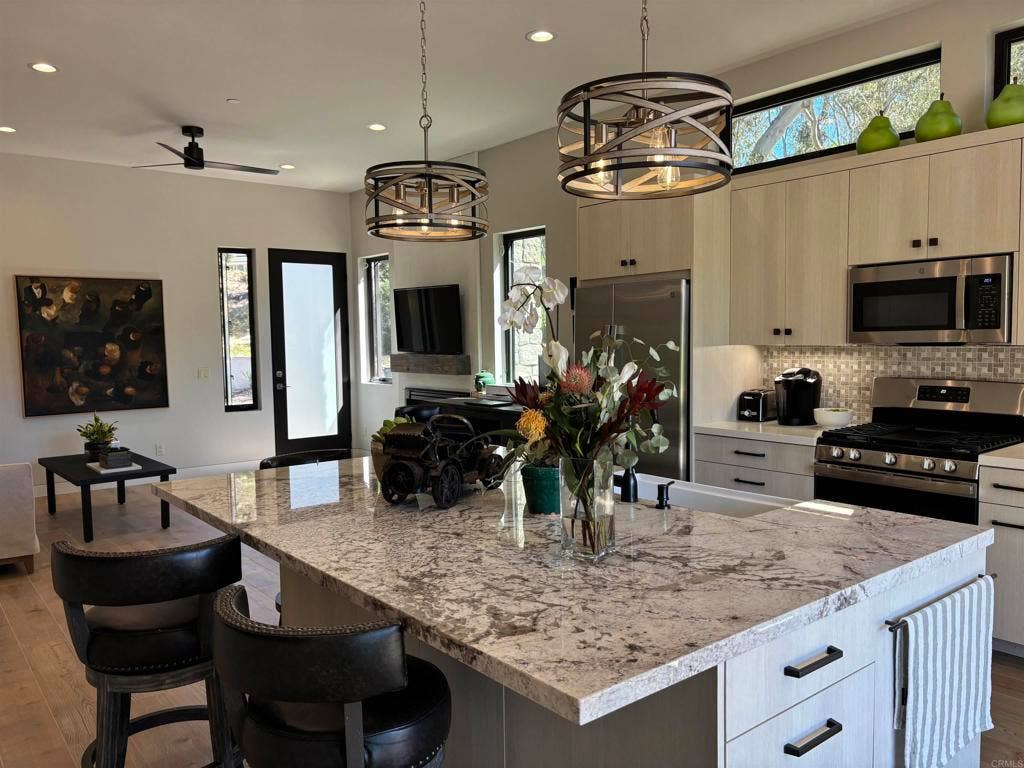 3782 Arroyo Sorrento, San Diego, CA 92130 3782 Arroyo Sorrento, San Diego, CA 92130
