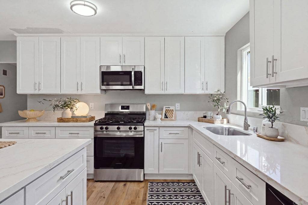 Mira Mesa, CA 92126 Mira Mesa, CA 92126