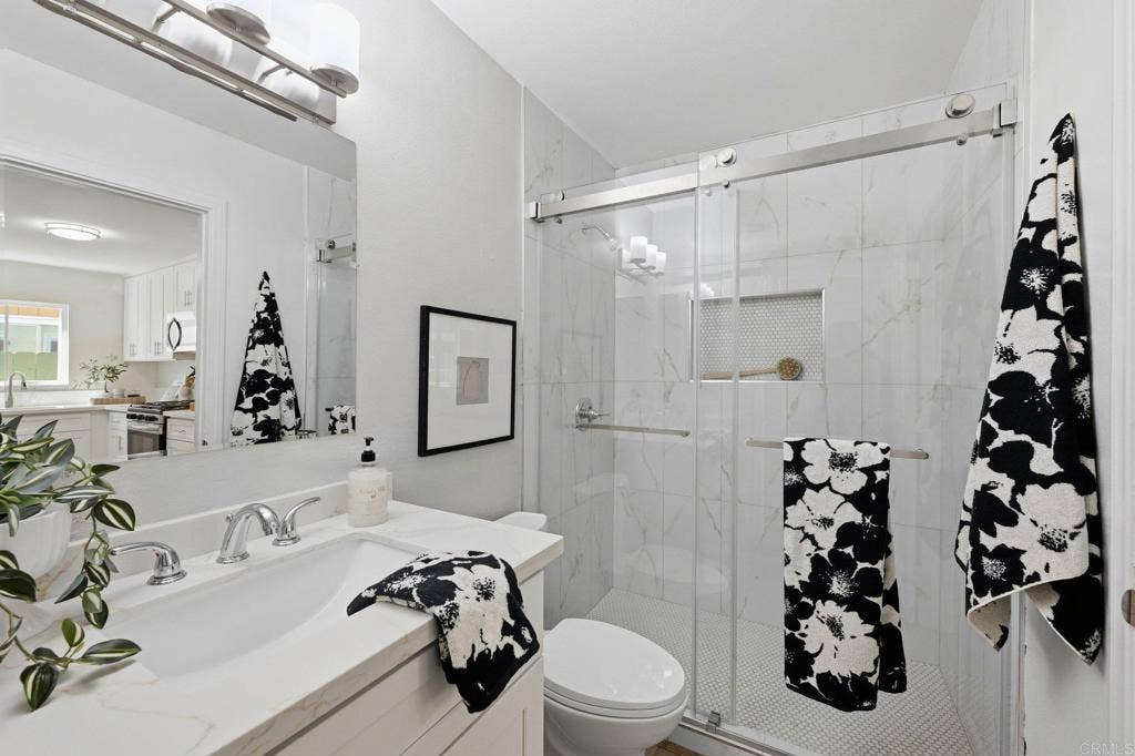Mira Mesa, CA 92126 Mira Mesa, CA 92126