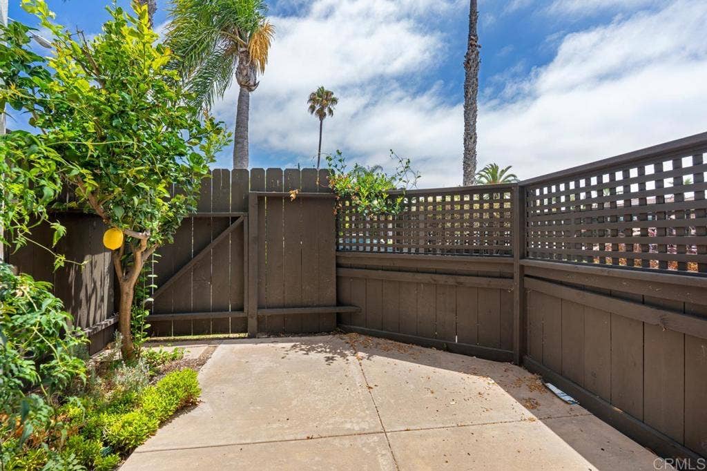 4410 Gresham, San Diego, CA 92109 4410 Gresham, San Diego, CA 92109