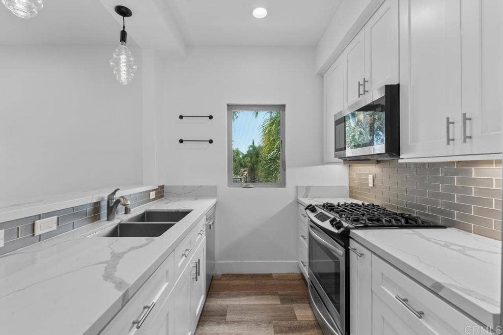4410 Gresham, San Diego, CA 92109 4410 Gresham, San Diego, CA 92109
