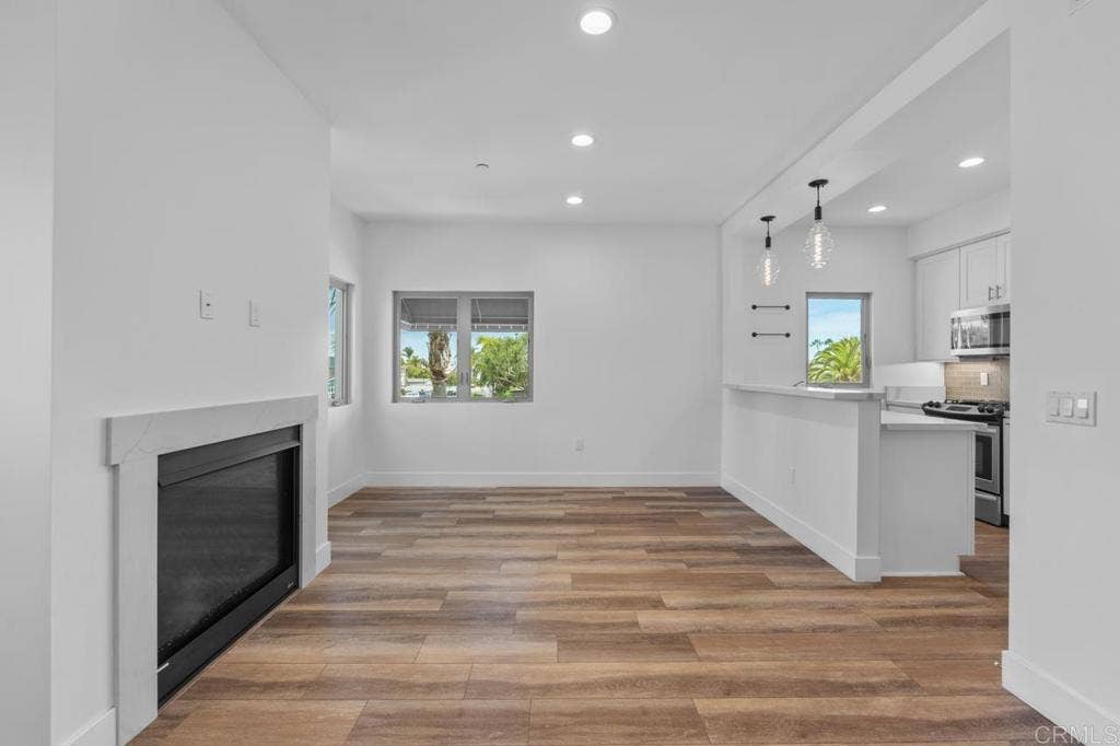 4410 Gresham, San Diego, CA 92109 4410 Gresham, San Diego, CA 92109