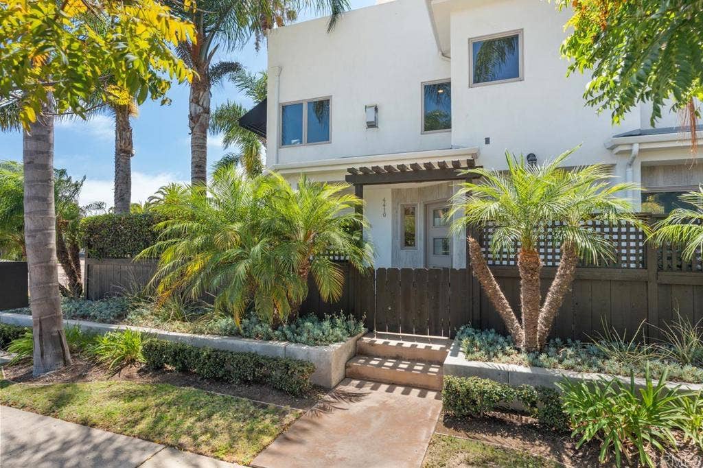 4410 Gresham, San Diego, CA 92109 4410 Gresham, San Diego, CA 92109