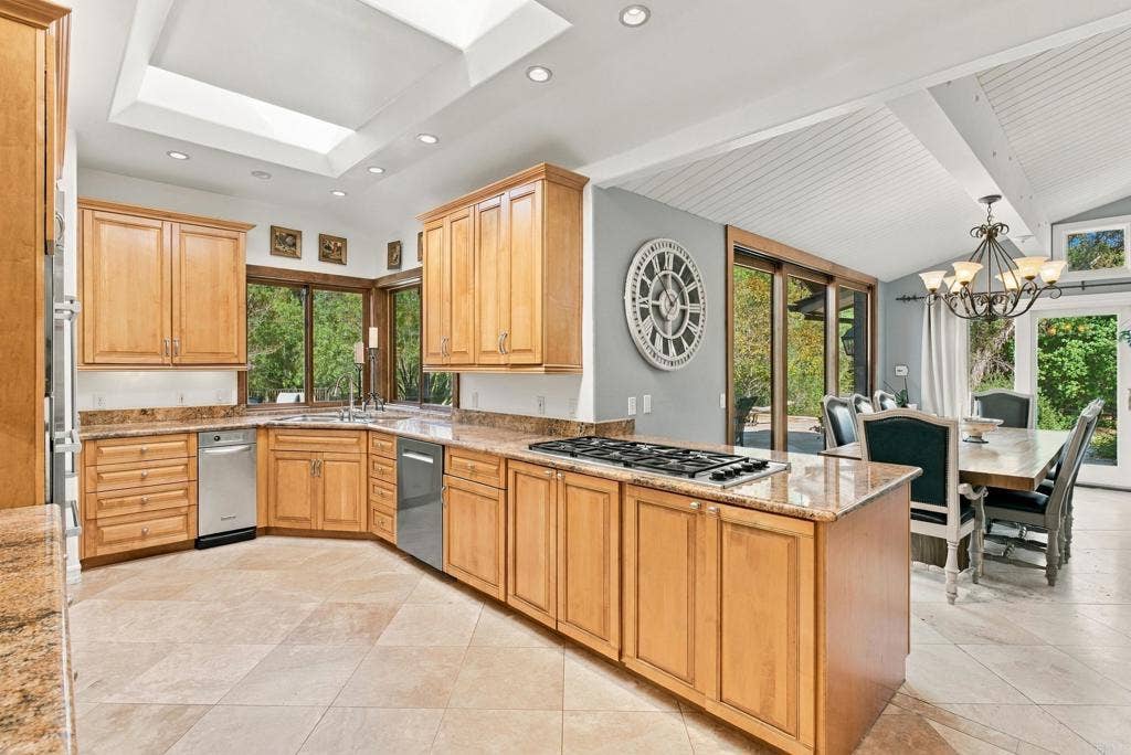 6346 El Sicomoro, Rancho Santa Fe, CA 92067 6346 El Sicomoro, Rancho Santa Fe, CA 92067