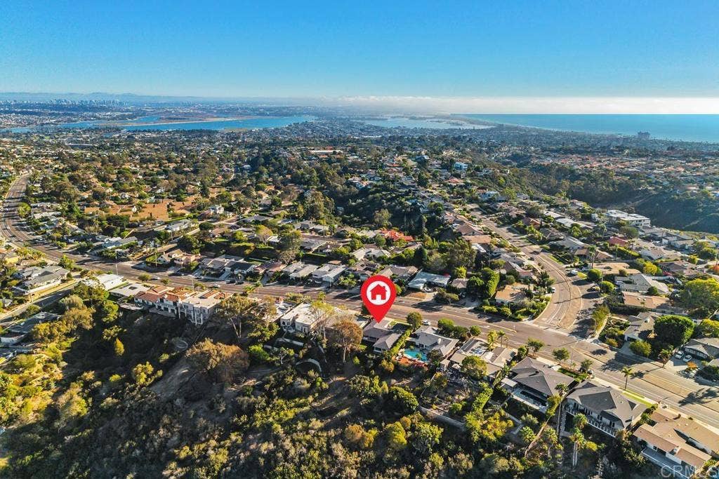 5877 Soledad Mountain Road, La Jolla, CA 92037