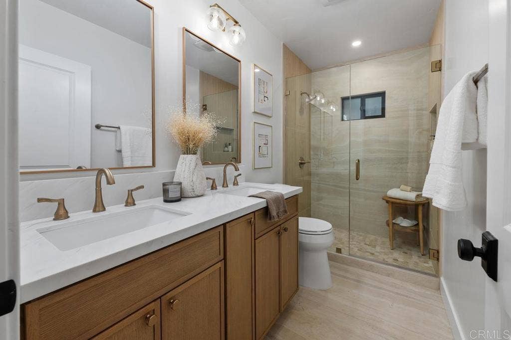5877 Soledad Mountain Road, La Jolla, CA 92037