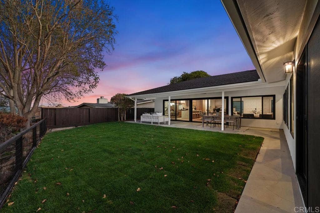 5877 Soledad Mountain Road, La Jolla, CA 92037