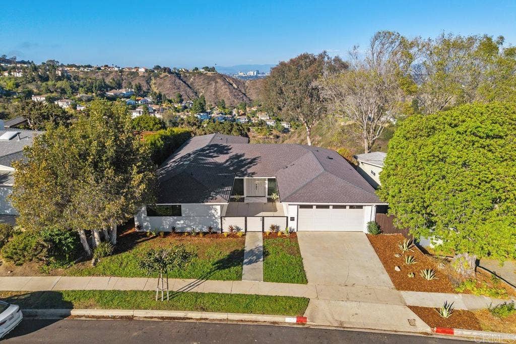 5877 Soledad Mountain Road, La Jolla, CA 92037