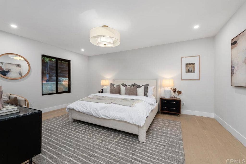 5877 Soledad Mountain Road, La Jolla, CA 92037