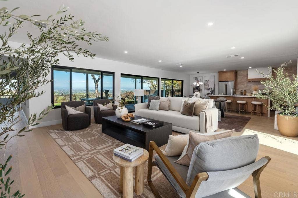 5877 Soledad Mountain Road, La Jolla, CA 92037