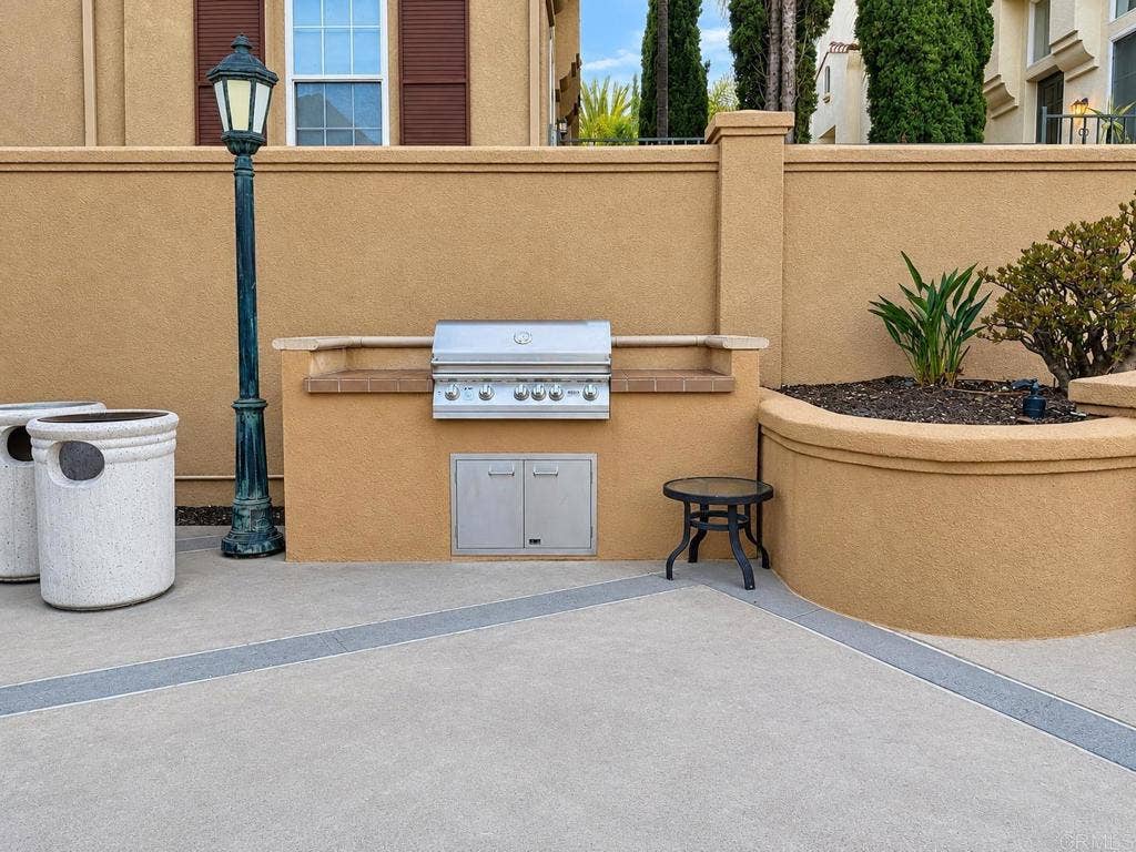 12376 Carmel Country Road, #J302, San Diego, CA 92130 12376 Carmel Country Road, #J302, San Diego, CA 92130