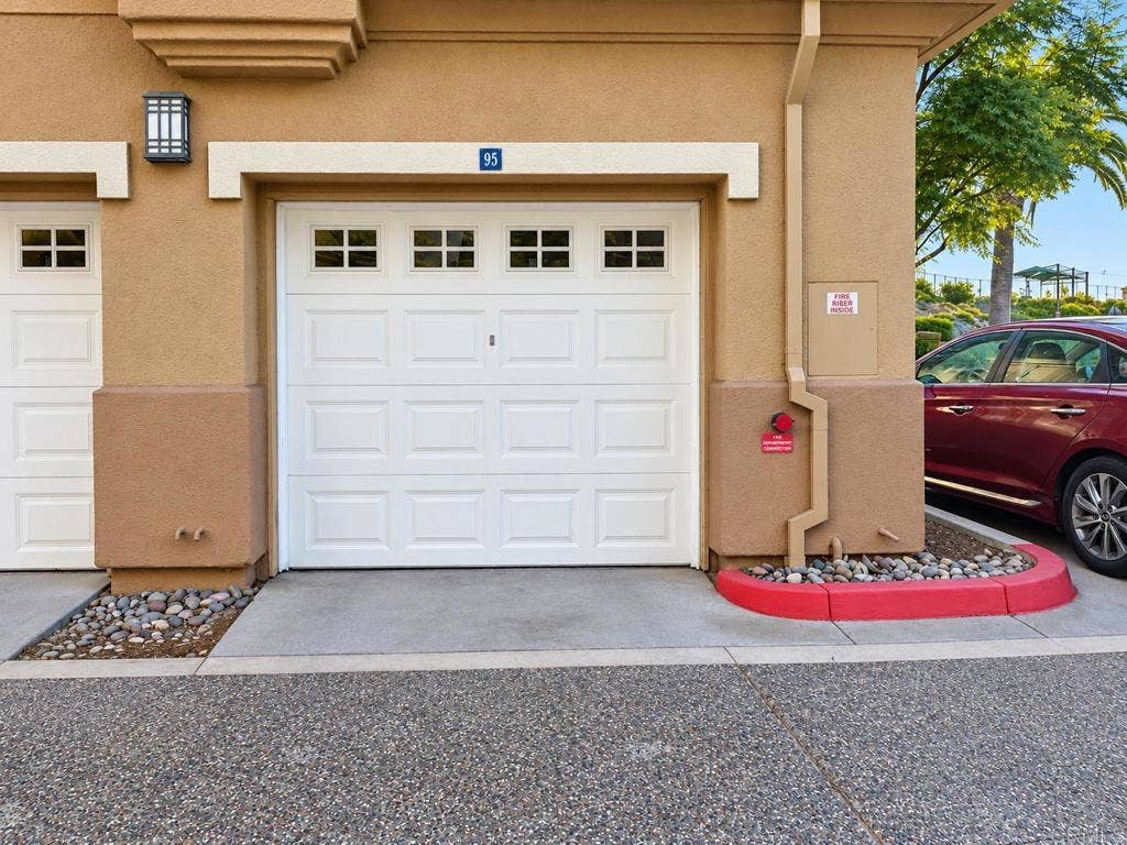 12376 Carmel Country Road, #J302, San Diego, CA 92130 12376 Carmel Country Road, #J302, San Diego, CA 92130