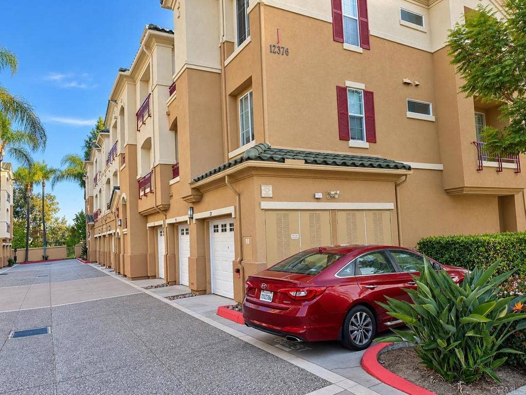 12376 Carmel Country Road, #J302, San Diego, CA 92130 12376 Carmel Country Road, #J302, San Diego, CA 92130