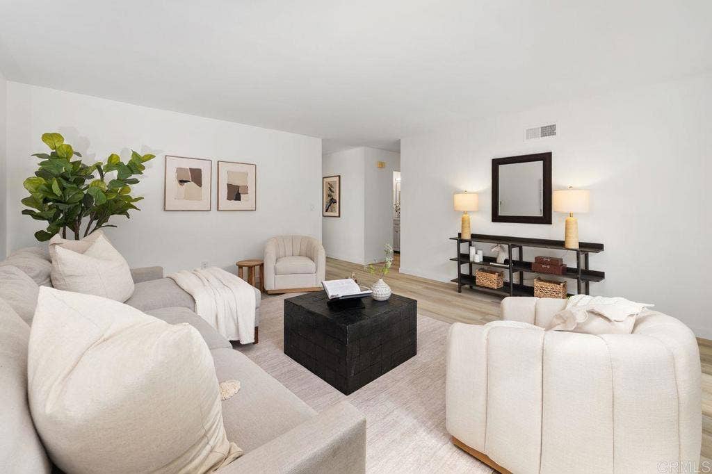 4795 Robbins St, San Diego, CA 92122