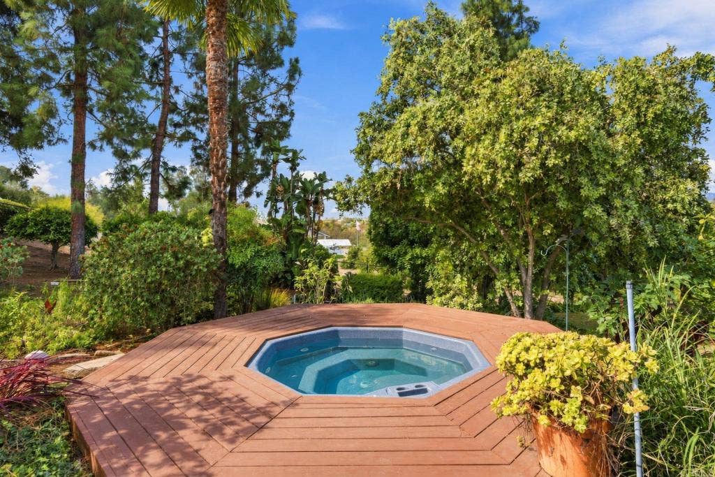 1753 Premier Street, Fallbrook, CA 92028 1753 Premier Street, Fallbrook, CA 92028