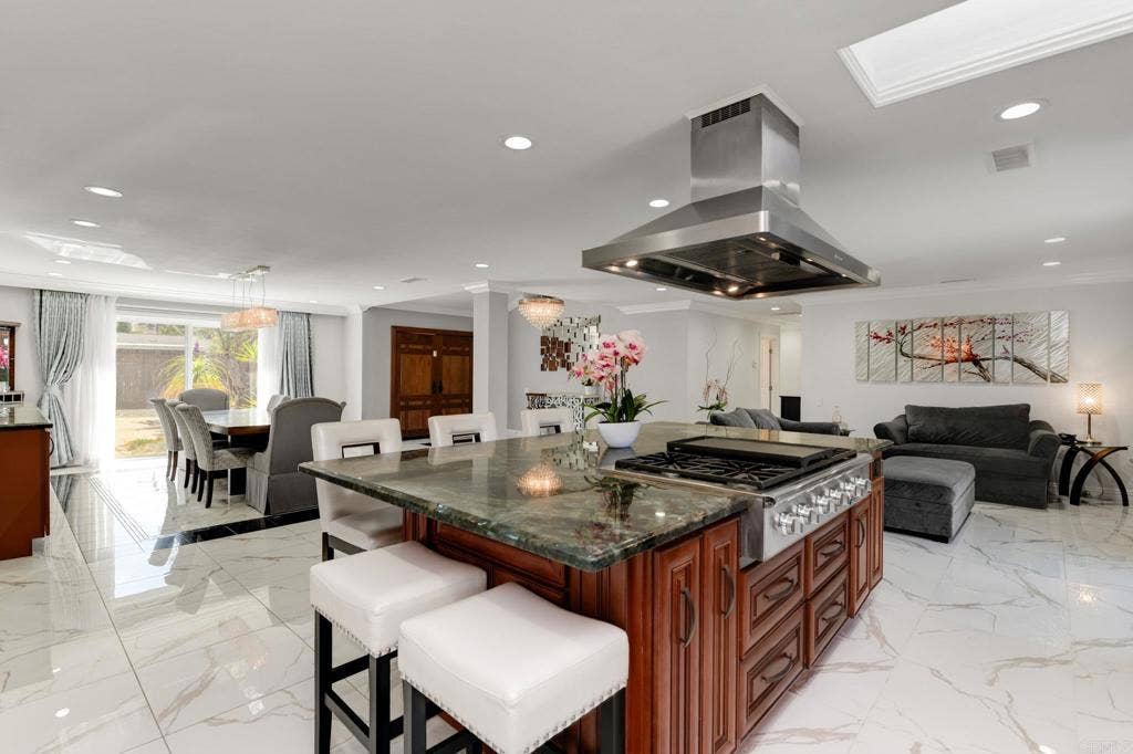 1604 Gustavo Street, El Cajon, CA 92019 1604 Gustavo Street, El Cajon, CA 92019