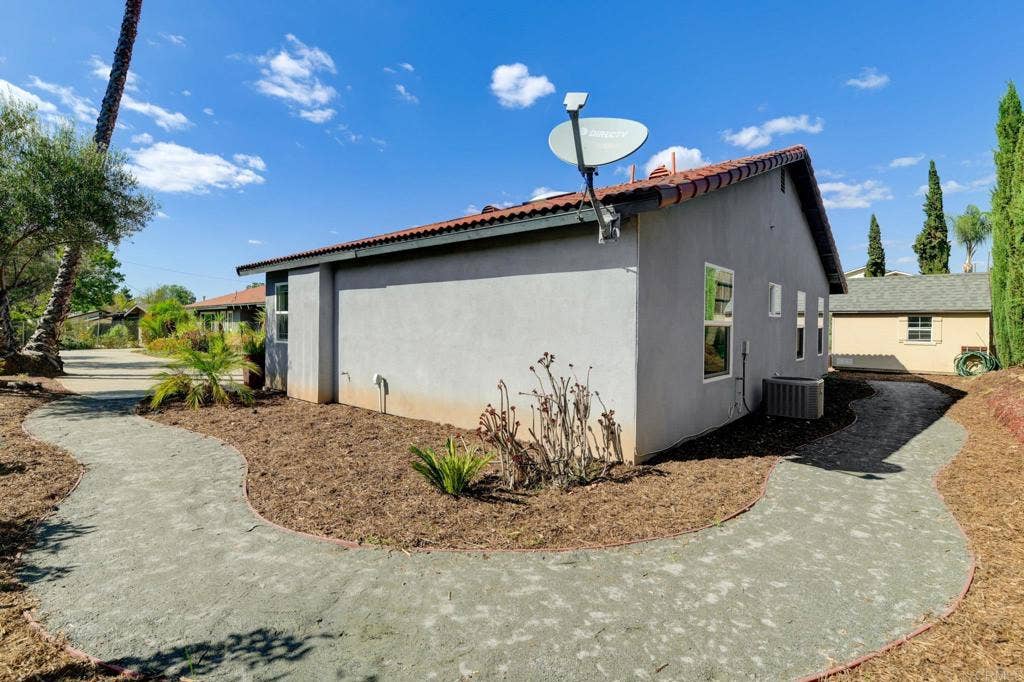 1604 Gustavo Street, El Cajon, CA 92019 1604 Gustavo Street, El Cajon, CA 92019