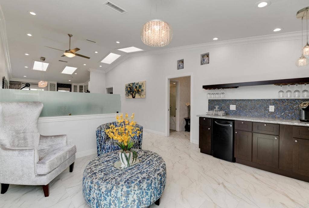 1604 Gustavo Street, El Cajon, CA 92019 1604 Gustavo Street, El Cajon, CA 92019