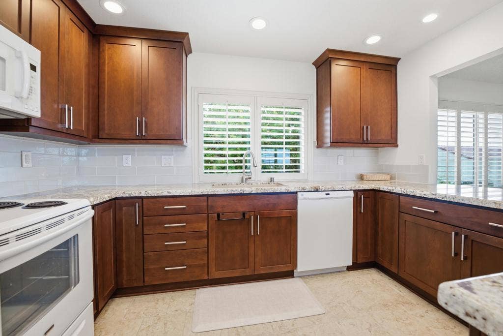 17458 Plaza Animado, #127, San Diego, CA 92128 17458 Plaza Animado, #127, San Diego, CA 92128