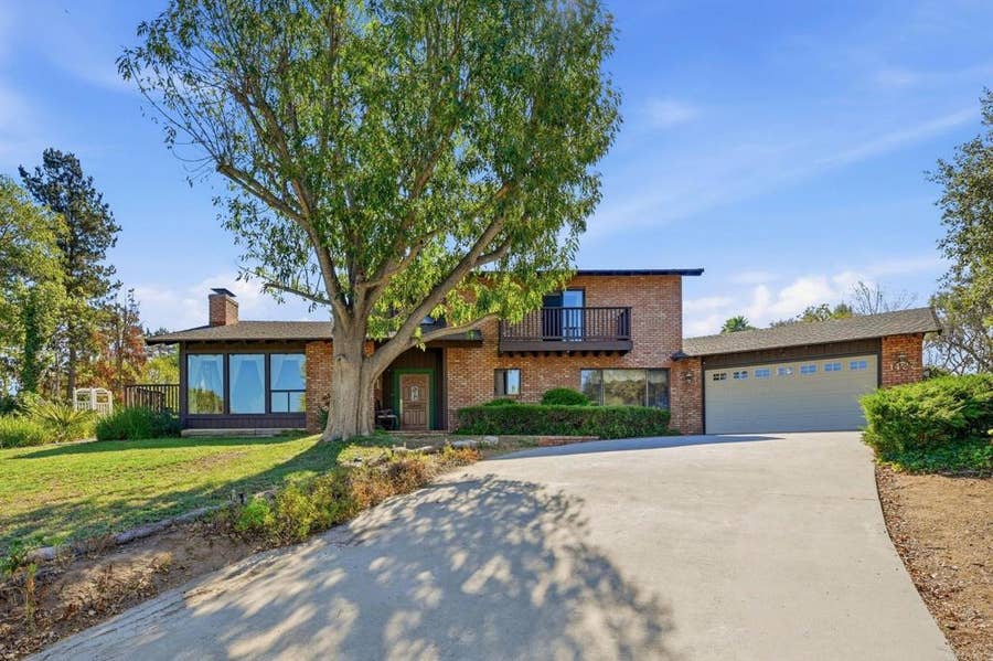Property photo for 1427 El Nido Drive, Fallbrook, CA