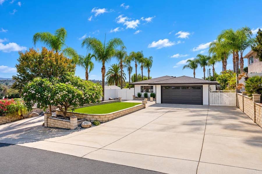 Property photo for 2421 Green Meadow Way, Vista, CA