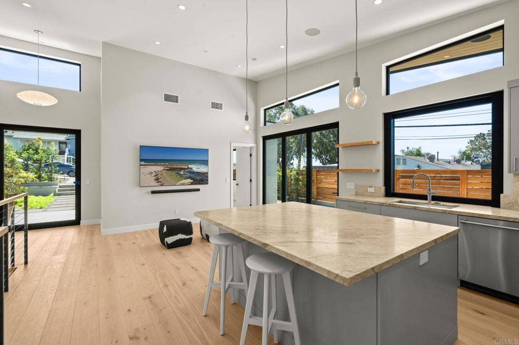 328 12Th Street, Del Mar, CA 92014 328 12Th Street, Del Mar, CA 92014