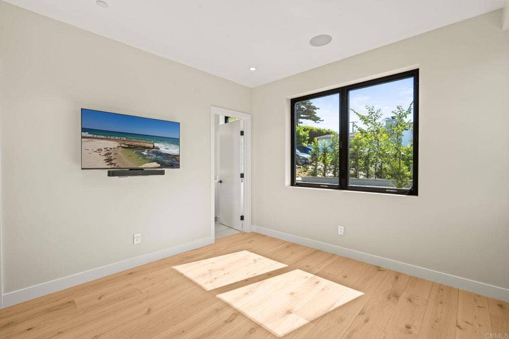 328 12Th Street, Del Mar, CA 92014 328 12Th Street, Del Mar, CA 92014