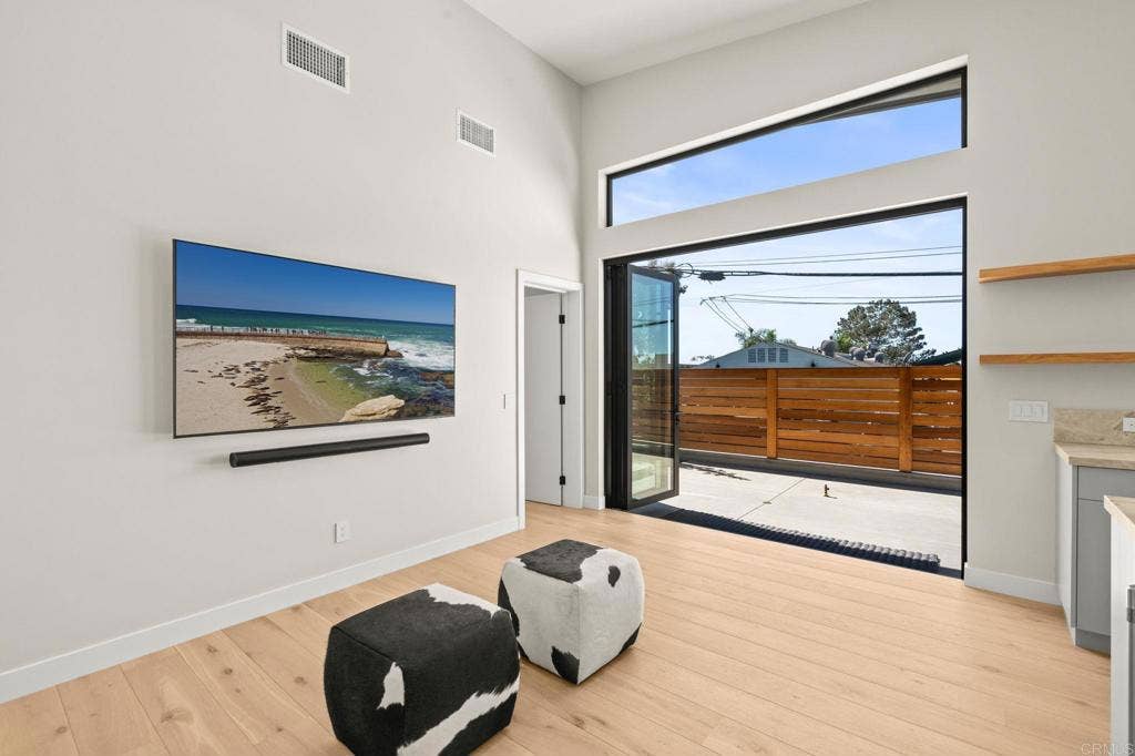 328 12Th Street, Del Mar, CA 92014 328 12Th Street, Del Mar, CA 92014